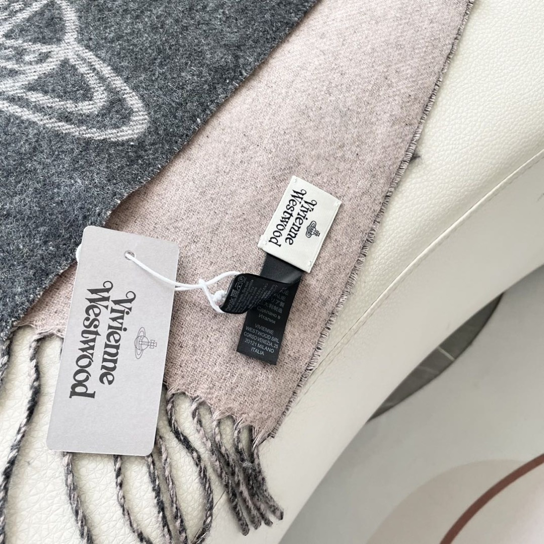 ✨✨英国朋克教母“西太后Vivienne Westwood”最爱的土星❗❗从精神上，Vivenne We