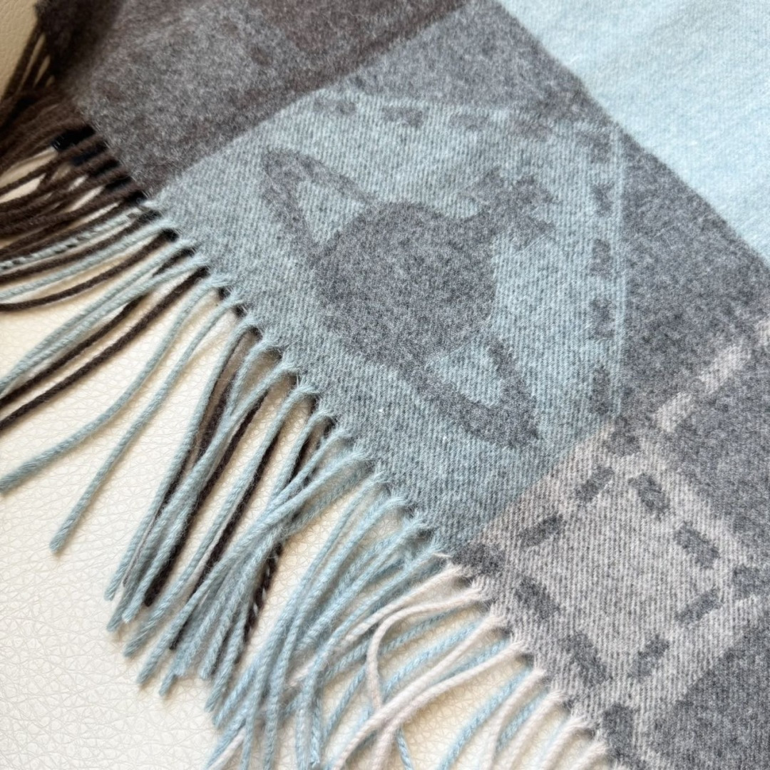 🆕𝐕𝐢𝐯𝐢𝐞𝐧𝐧𝐞 𝐖𝐞𝐬𝐭𝐰𝐨𝐨𝐝🪐✨经典大土星围巾 vivienne westwood西太后土星 英