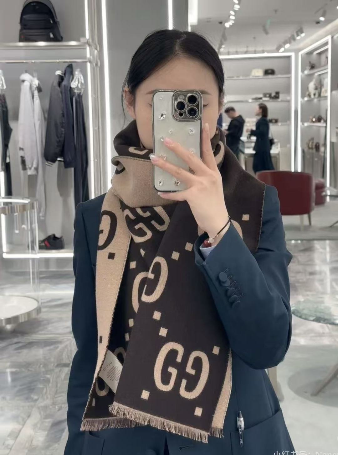 Gucci · 古奇经典羊绒披肩围巾❗来个硬货.麻溜的安排上.纯正出口❗原订单已经交货一批，其中一批刚过