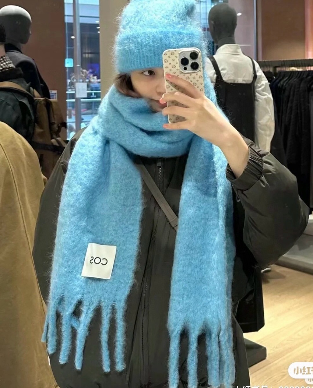 2025小红书走火爆款 COS品牌 🪐✨经典大土星马海毛围巾 vivienne westwood西太后土