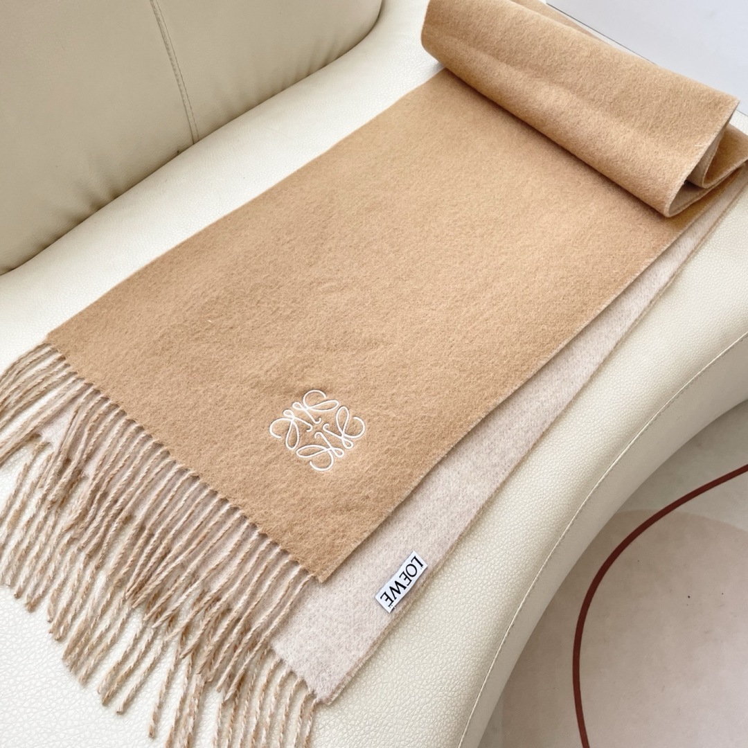 👑👑顶级原单中性款‼️罗意威 很幸運拿到這個品牌的東西，真的不多見，很少在國內做訂單，款式真的少的可怜❗