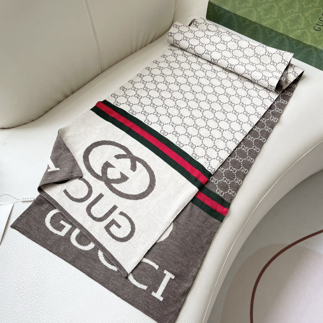 💋2025专柜最新款💨古奇火爆来袭💥🎊顶级色织工艺。此工艺只有大牌纯正代工厂才有的工艺‼️100%顶级针