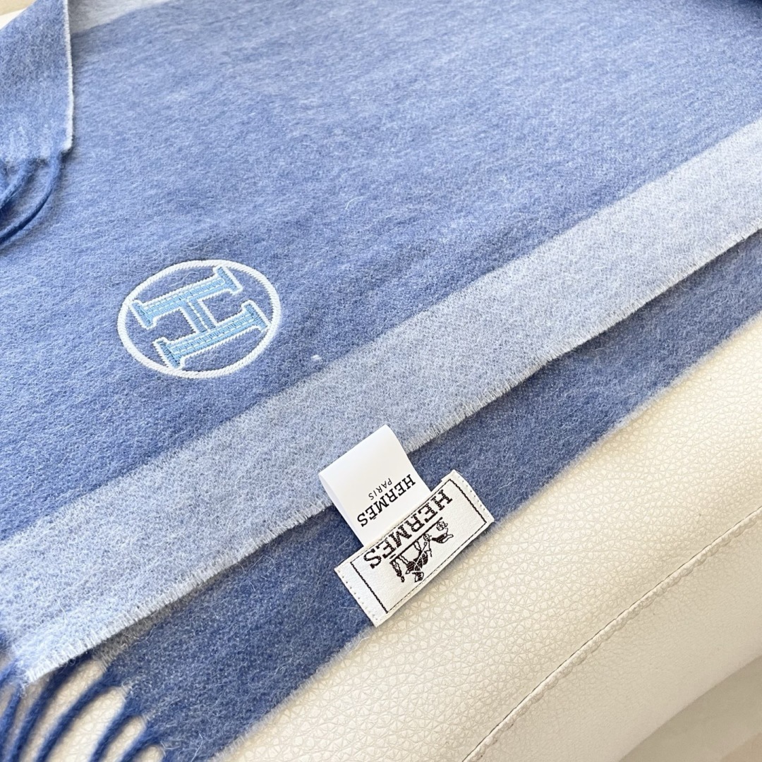 上新2025爱马仕男女款围巾且买且珍惜😍~都是出口订单所以比较难遇❤️东西讲究少而精😍好看的一定要收😎这