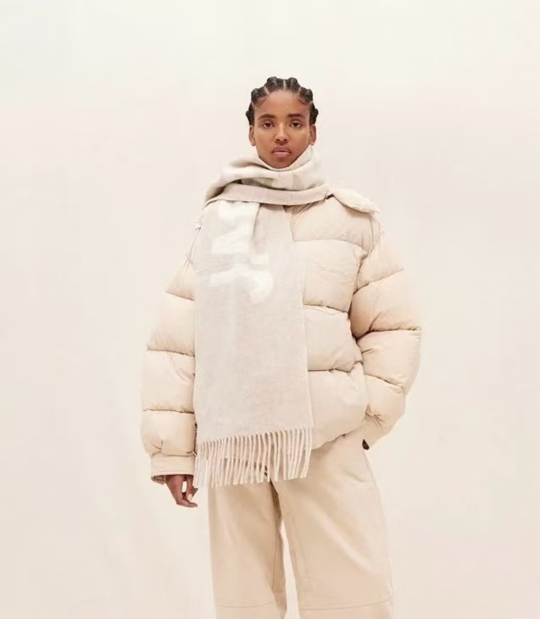 🧣JIL SANDER 围巾 温柔绽放的极简主义，从1968年起，一直坚守极简之风、性冷淡的设计:吉尔·