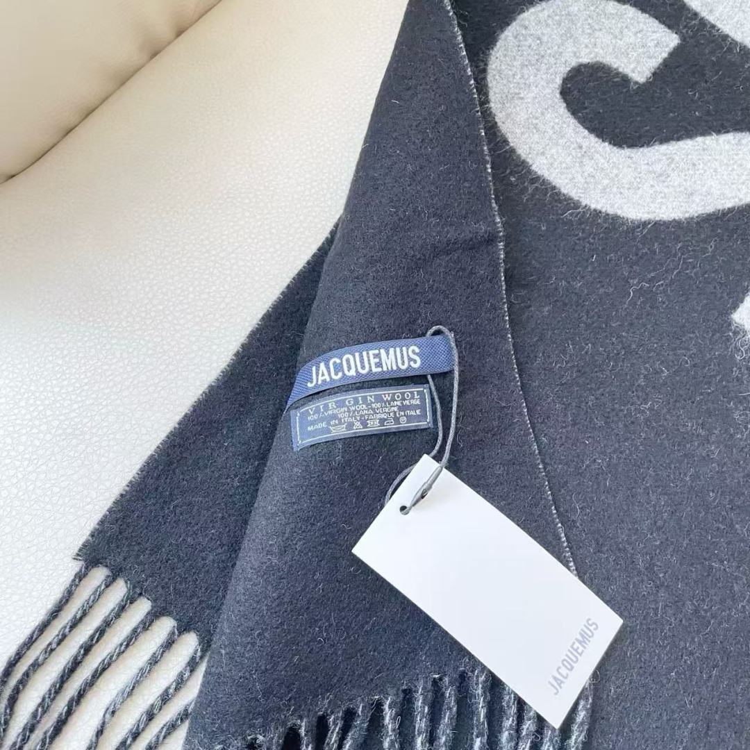 🧣JIL SANDER 围巾 温柔绽放的极简主义,从1968年起,一直坚守极简之风、性冷淡的设计:吉尔·