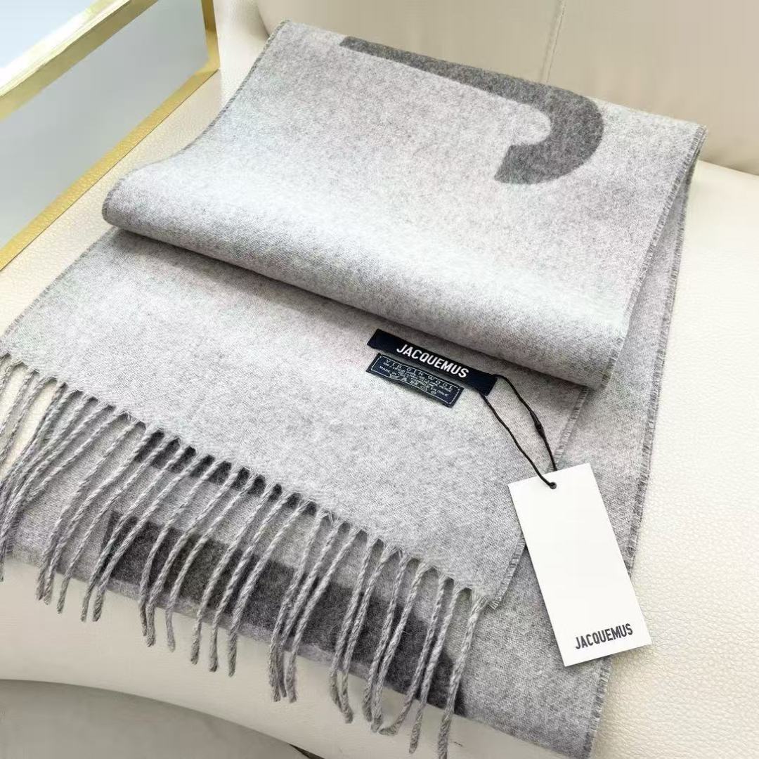 🧣JIL SANDER 围巾 温柔绽放的极简主义,从1968年起,一直坚守极简之风、性冷淡的设计:吉尔·