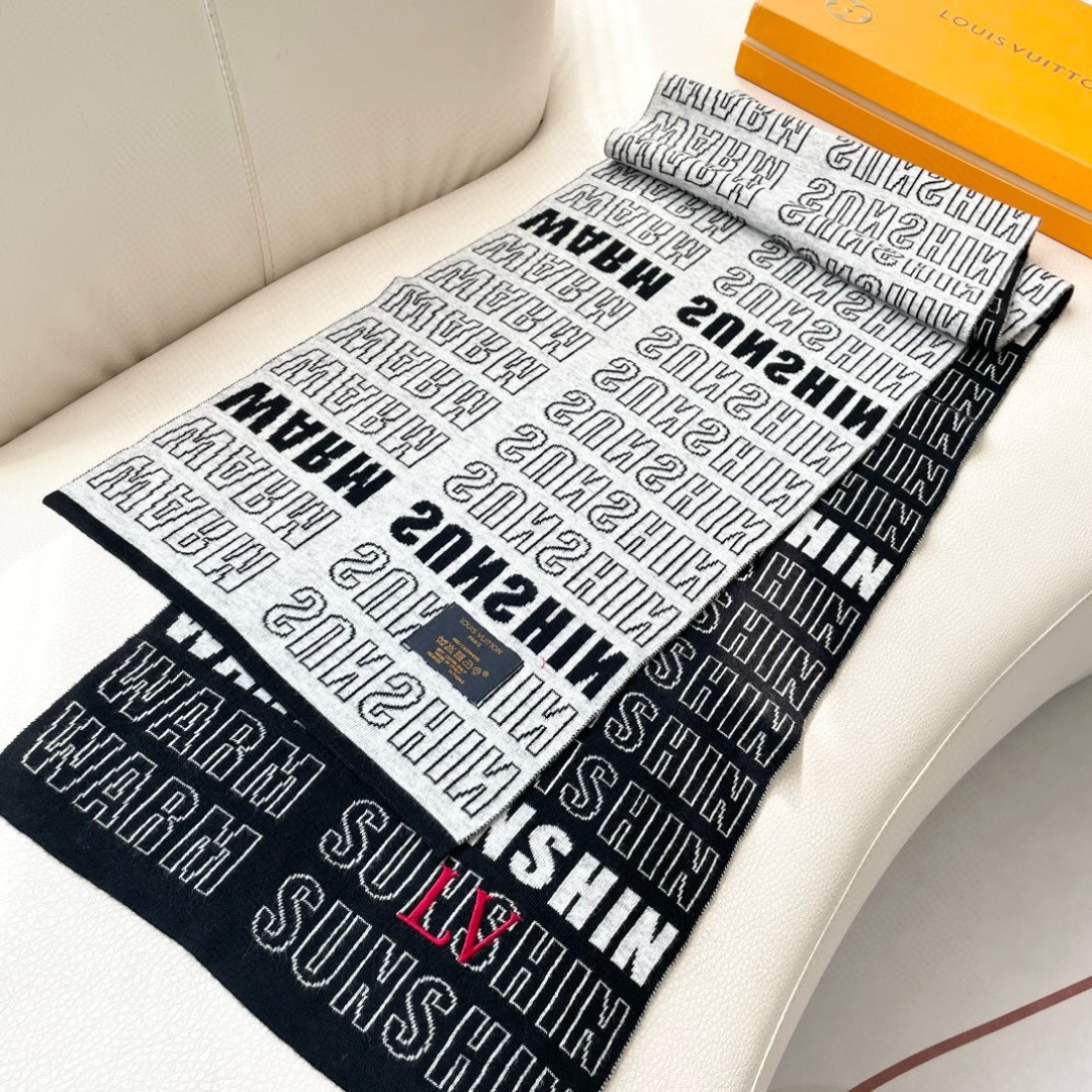 爆款上新 情侣款👍👍LV 独家牛货🐂 奢华尽在尺寸之间，高端品质‼️具有超高羊绒品质才会被此品牌青睐‼️