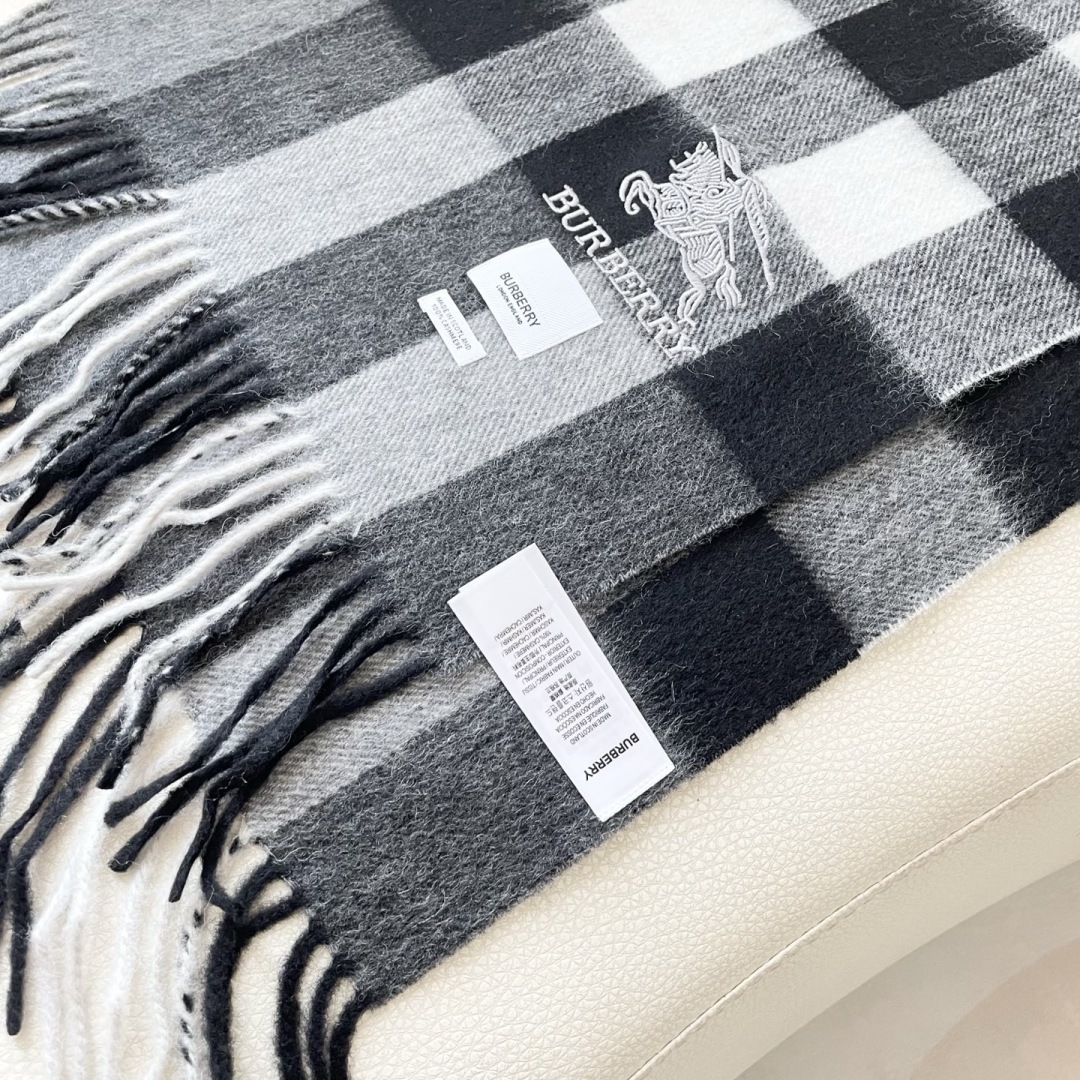 爆款上新 情侣款👍👍B家【经典战马】独家牛货🐂 奢华尽在尺寸之间，高端品质‼️具有超高羊绒品质才会被此品