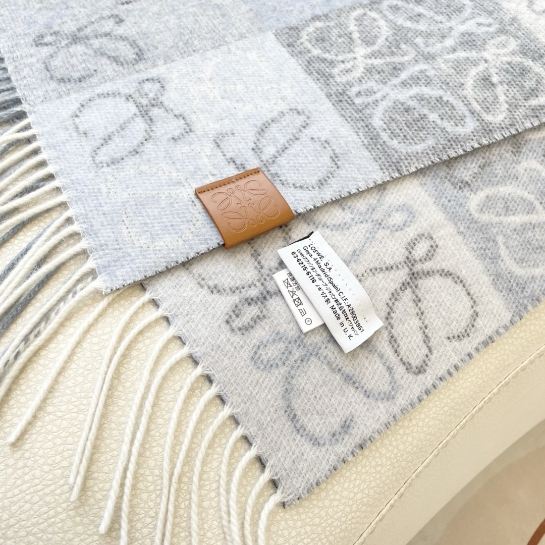 👑👑顶级原单中性款‼️罗意威【LW条纹长巾】很幸運拿到這個品牌的東西，真的不多見，很少在國內做訂單，款式