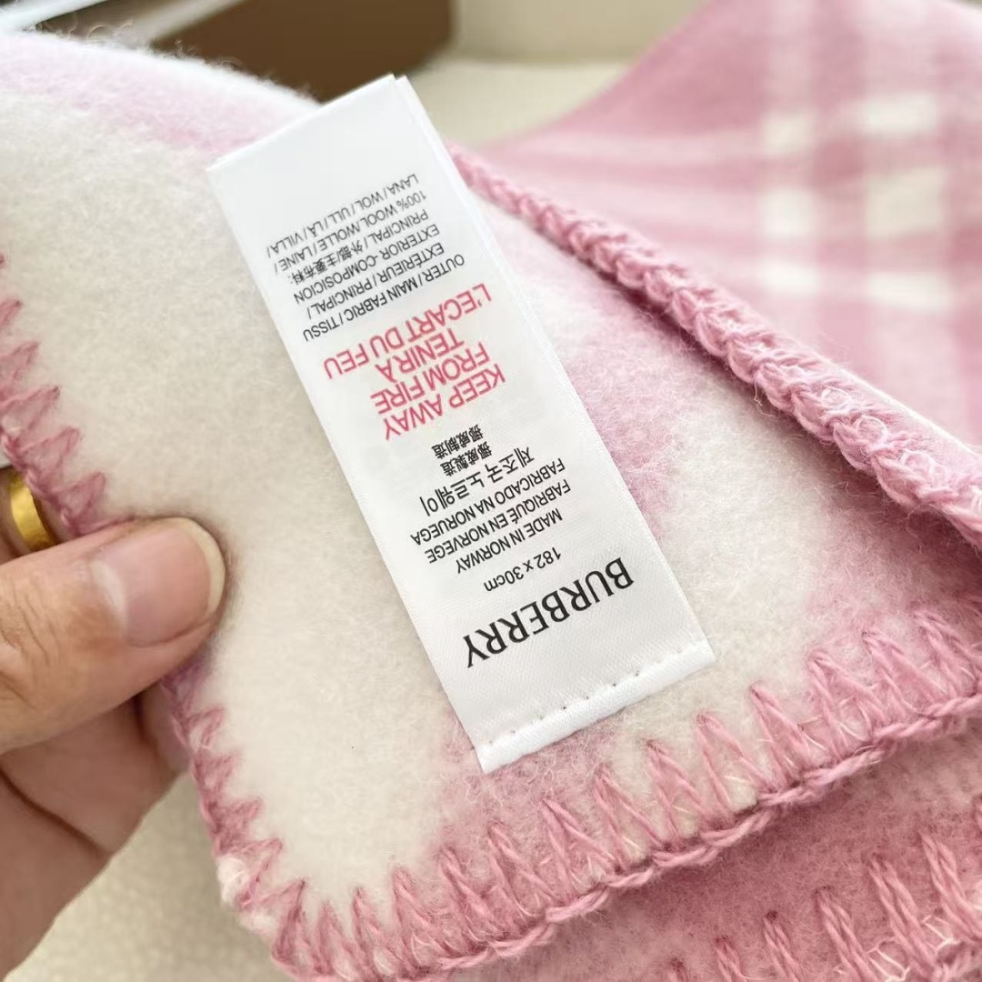 （2025最新版本缩边）𝐁𝐔𝐑𝐁𝐄𝐑𝐑✓最新配色🔥 【斜格长巾】工艺与材质完全与专柜无区别，粗犷耐用，厚