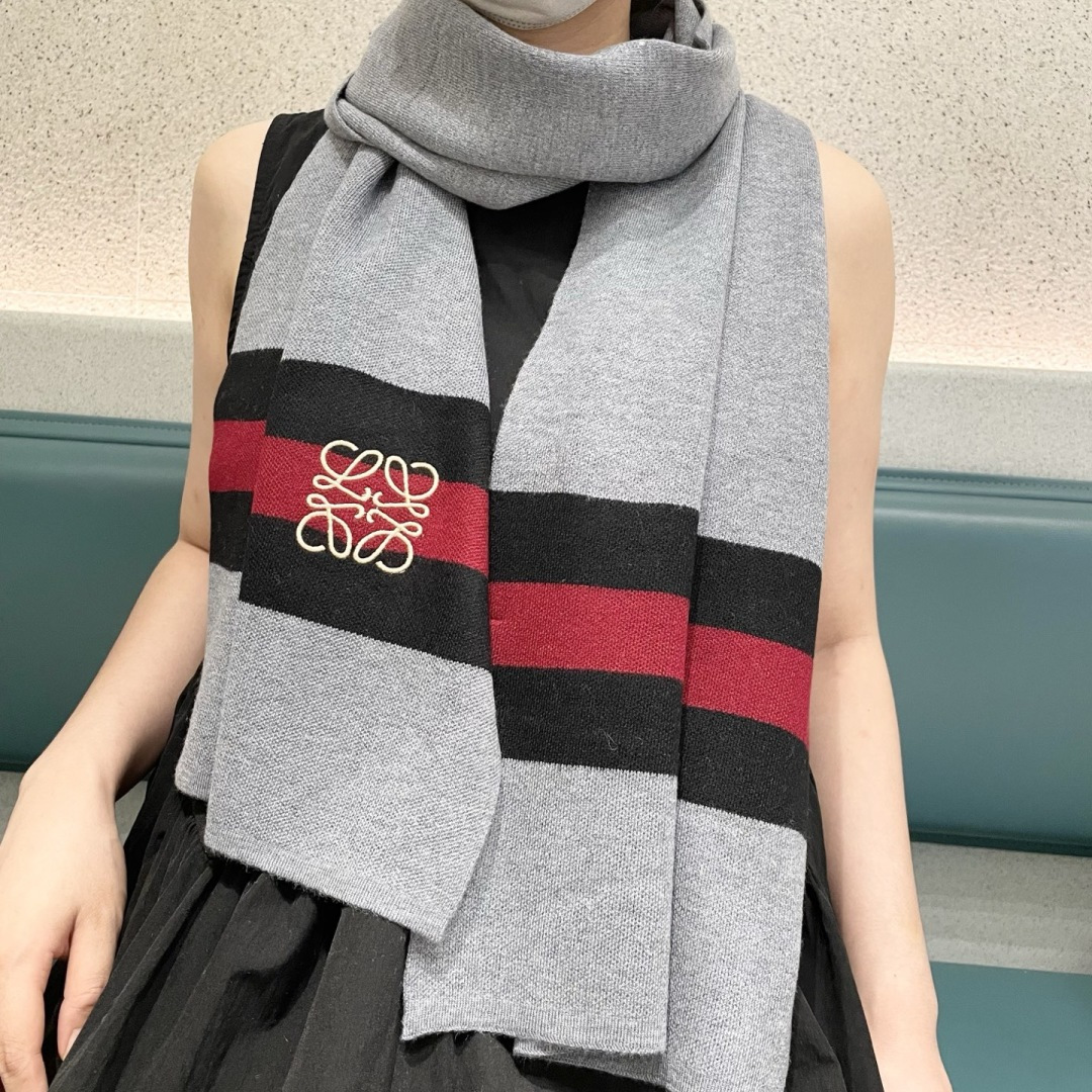 🔥爆款‼️顶级高尖端⚠️【LOEWE罗意威直供迪拜出口货‼️】🎀官网双面罗意威2024新品✨双面羊绒围巾