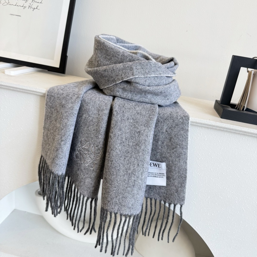 🔥爆款‼️顶级高尖端⚠️【LOEWE罗意威直供迪拜出口货‼️】🎀官网双面罗意威2024新品✨双面羊绒围巾