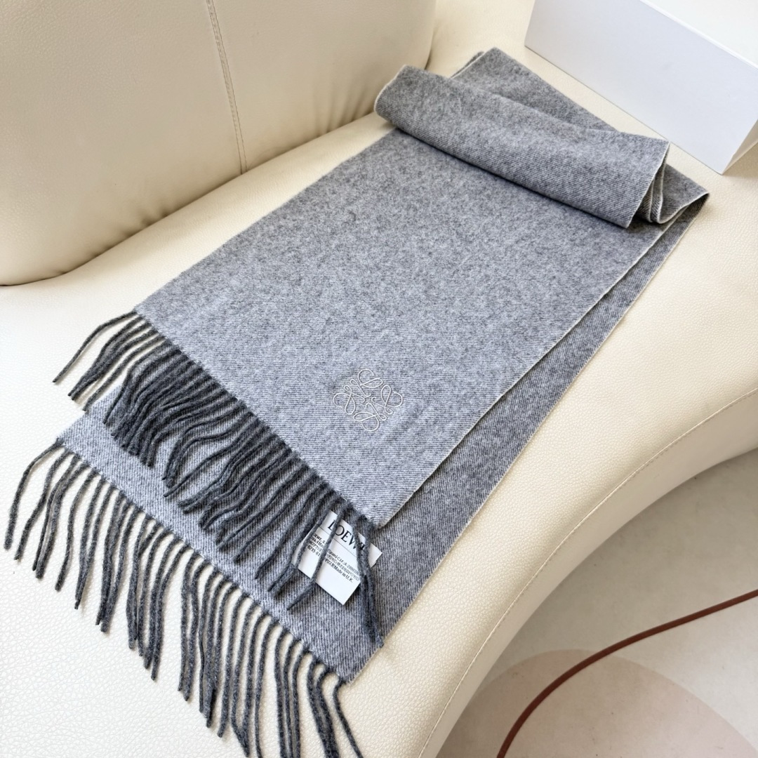 🔥爆款‼️顶级高尖端⚠️【LOEWE罗意威直供迪拜出口货‼️】🎀官网双面罗意威2024新品✨双面羊绒围巾