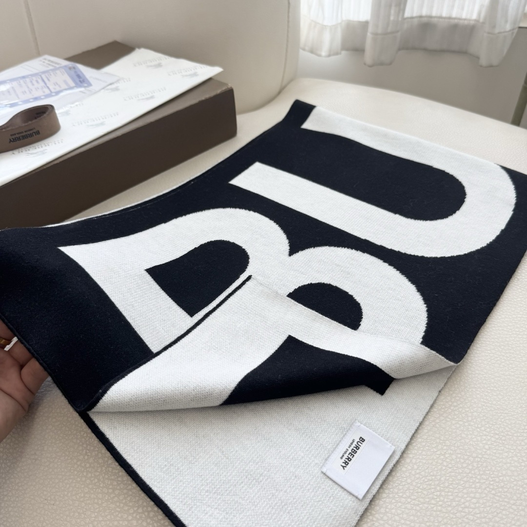 爆款上新 情侣款👍👍B家【经典战马】独家牛货🐂 奢华尽在尺寸之间，高端品质‼️具有超高羊绒品质才会被此品