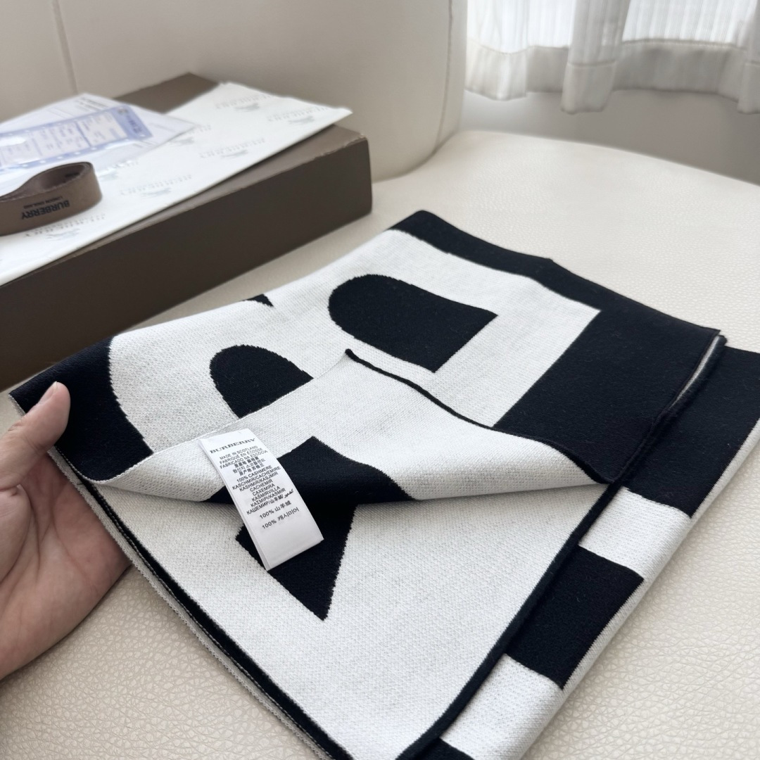 爆款上新 情侣款👍👍B家【经典战马】独家牛货🐂 奢华尽在尺寸之间，高端品质‼️具有超高羊绒品质才会被此品