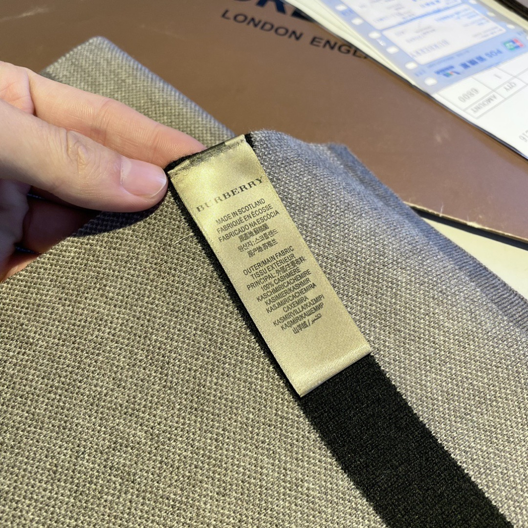 爆款上新 情侣款👍👍B家【经典战马】独家牛货🐂 奢华尽在尺寸之间，高端品质‼️具有超高羊绒品质才会被此品