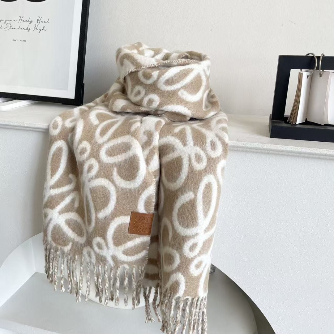 👑👑顶级原单中性款‼️罗意威【LW条纹长巾】很幸運拿到這個品牌的東西，真的不多見，很少在國內做訂單，款式