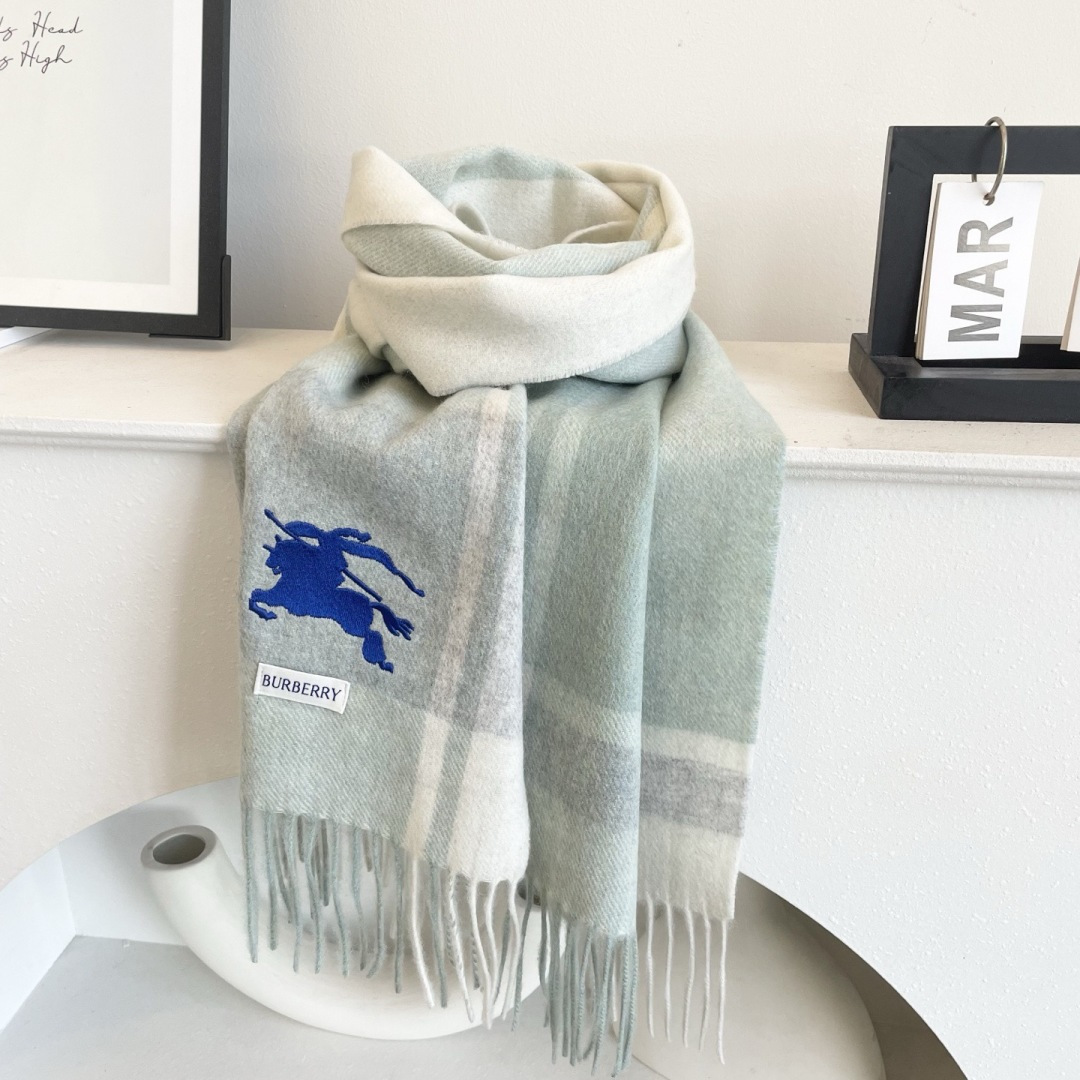 爆款🔺双面羊绒专柜同步 经典设计完美，若隐若现的巴宝利标志，强烈推荐手慢无‼️千万别去专柜买‼️代购就要