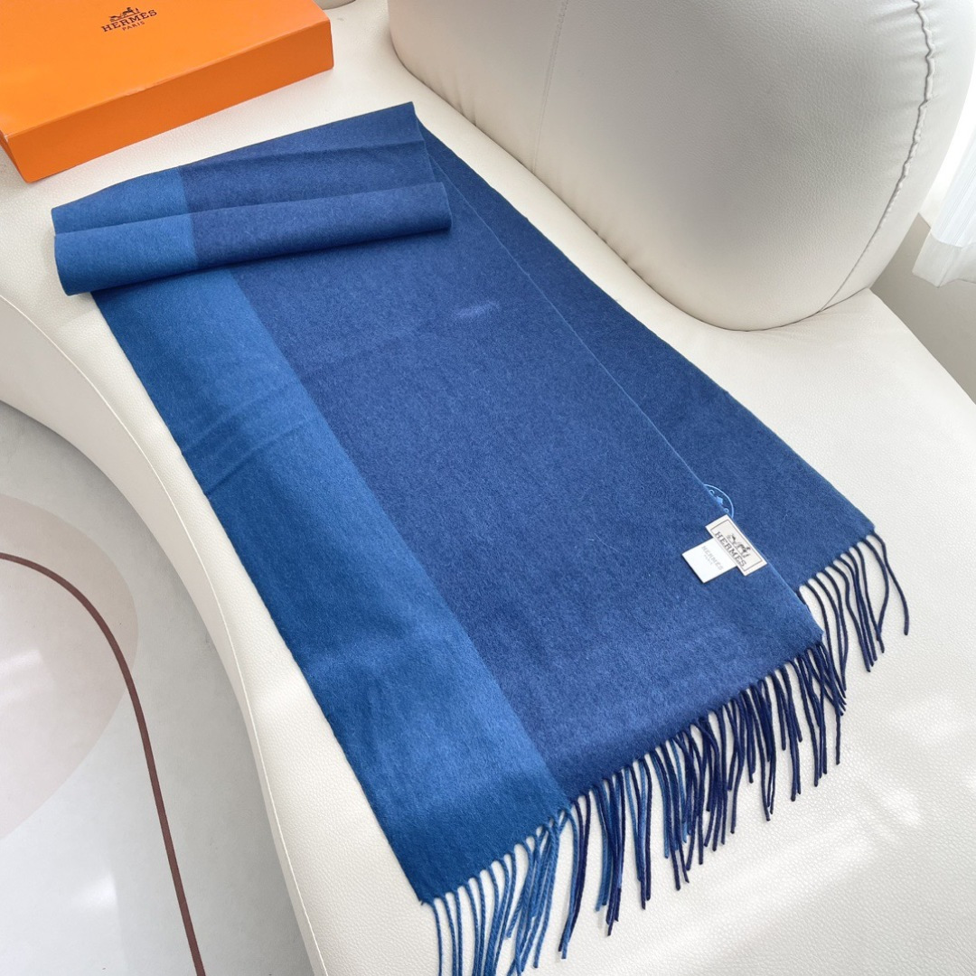 上新2025爱马仕男女款围巾且买且珍惜😍~都是出口订单所以比较难遇❤️东西讲究少而精😍好看的一定要收😎这