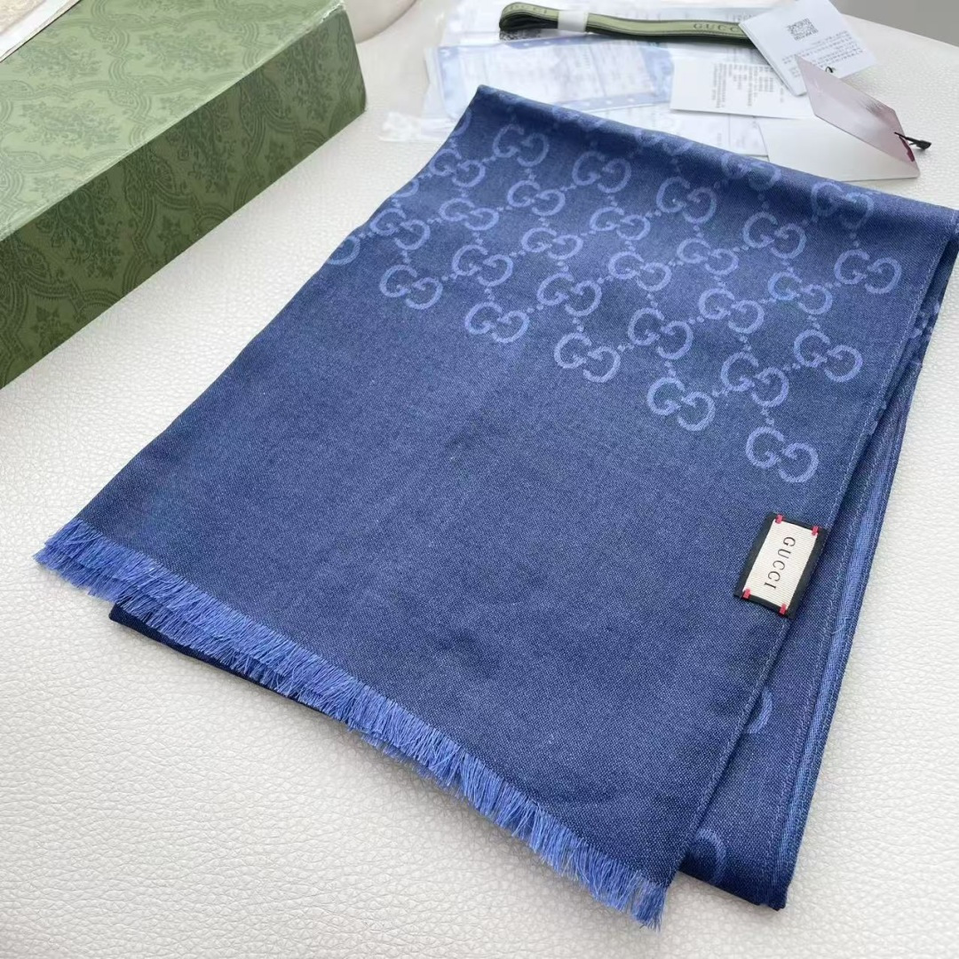 Gucci · 古奇经典羊绒披肩围巾❗来个硬货.麻溜的安排上.纯正出口❗原订单已经交货一批，其中一批刚过