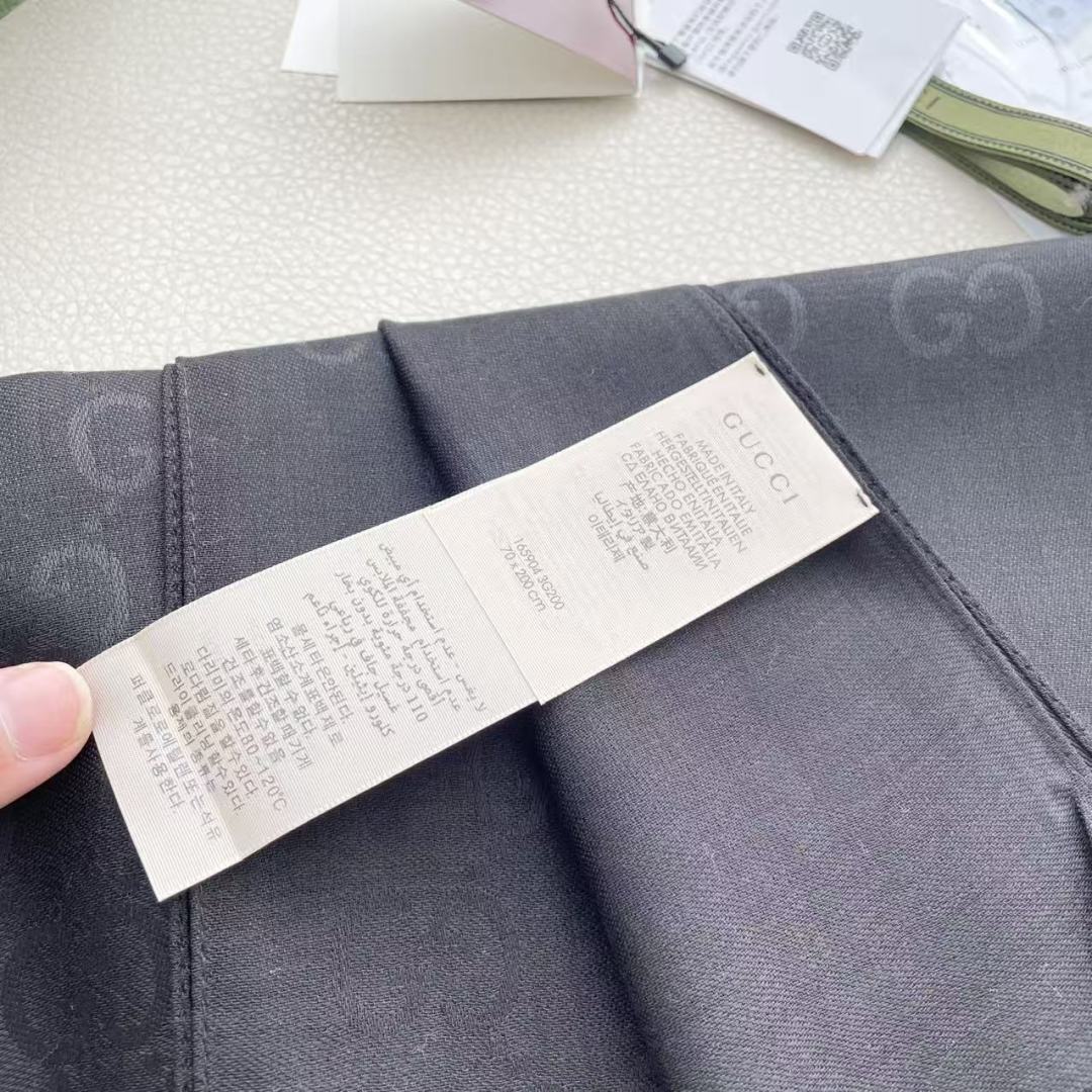 Gucci · 古奇经典羊绒披肩围巾❗来个硬货.麻溜的安排上.纯正出口❗原订单已经交货一批，其中一批刚过