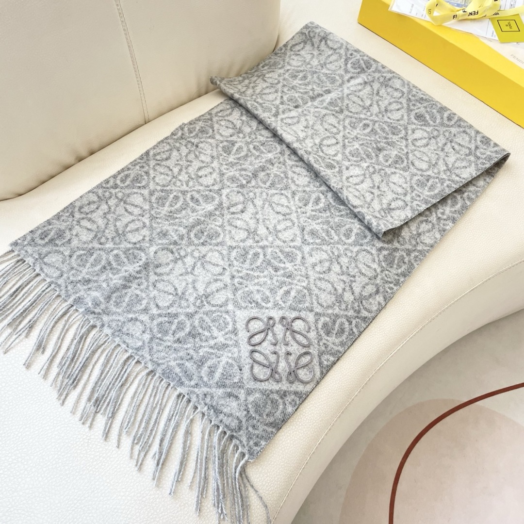 👑👑新款顶级原单中性款‼️罗意威【LW条纹长巾】很幸運拿到這個品牌的東西，真的不多見，很少在國內做訂單，