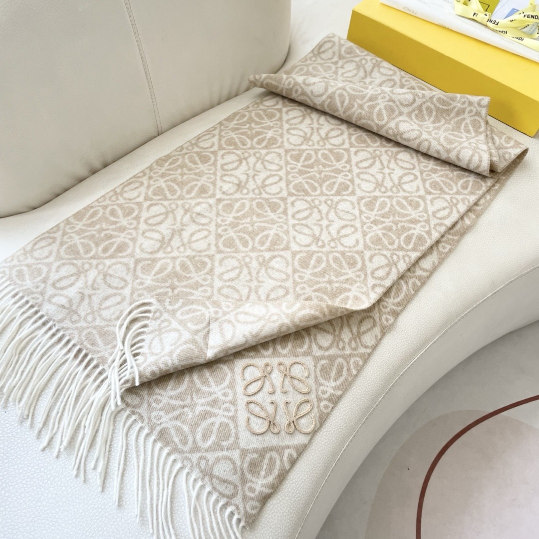 👑👑新款顶级原单中性款‼️罗意威【LW条纹长巾】很幸運拿到這個品牌的東西，真的不多見，很少在國內做訂單，