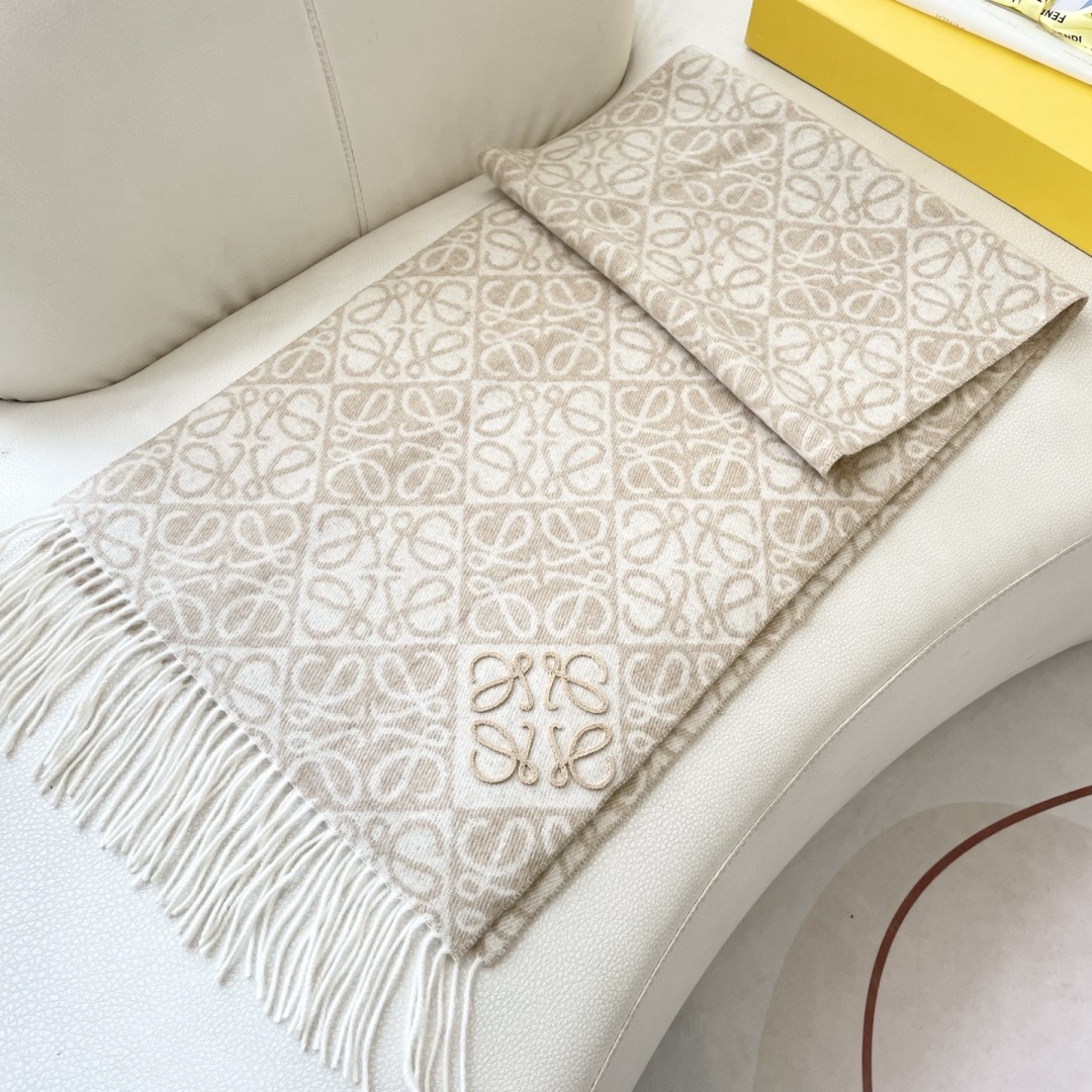 👑👑新款顶级原单中性款‼️罗意威【LW条纹长巾】很幸運拿到這個品牌的東西，真的不多見，很少在國內做訂單，