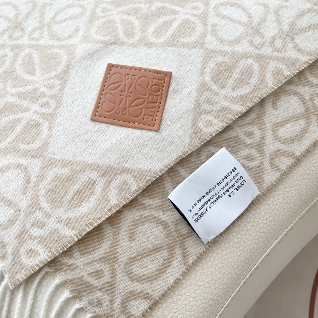 👑👑新款顶级原单中性款‼️罗意威【LW条纹长巾】很幸運拿到這個品牌的東西，真的不多見，很少在國內做訂單，