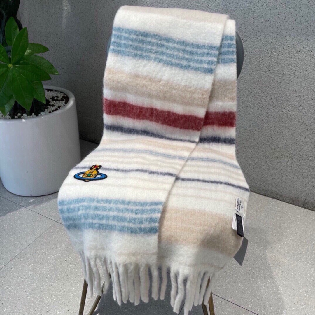 2025小红书走火爆款 𝐕𝐢𝐯𝐢𝐞𝐧𝐧𝐞 𝐖𝐞𝐬𝐭𝐰𝐨𝐨𝐝🪐✨经典大土星马海毛围巾 vivienne w