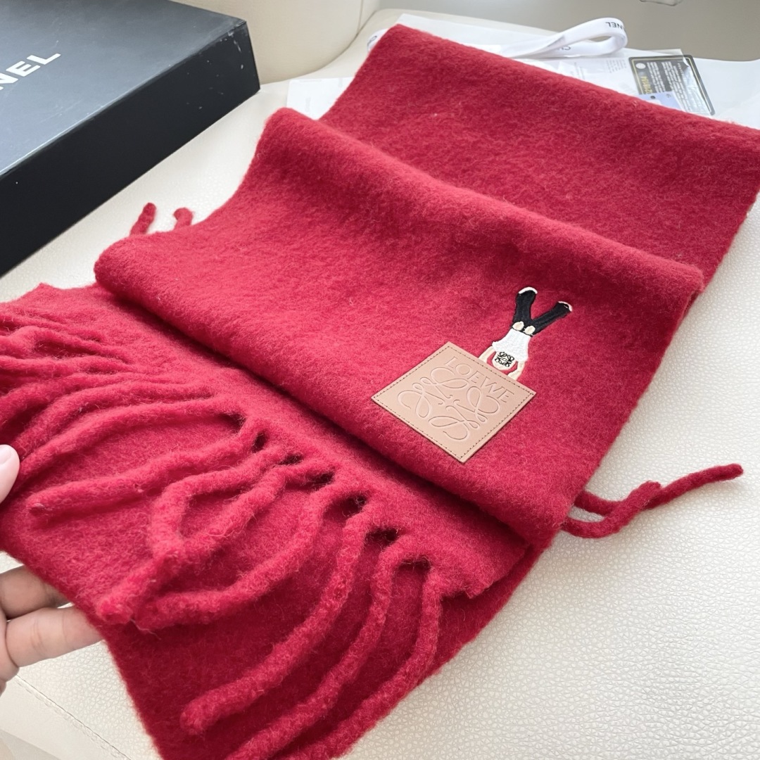 ❤️️2025年罗意威超美新款马海毛围巾！超级推荐入手！】质感好货！主打的马海毛围巾~据说超难买哦！！打