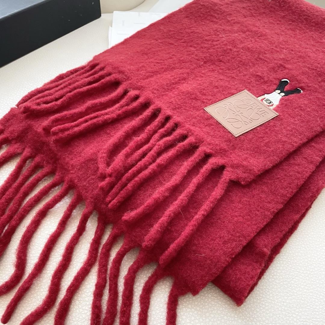 ❤️️2025年罗意威超美新款马海毛围巾！超级推荐入手！】质感好货！主打的马海毛围巾~据说超难买哦！！打