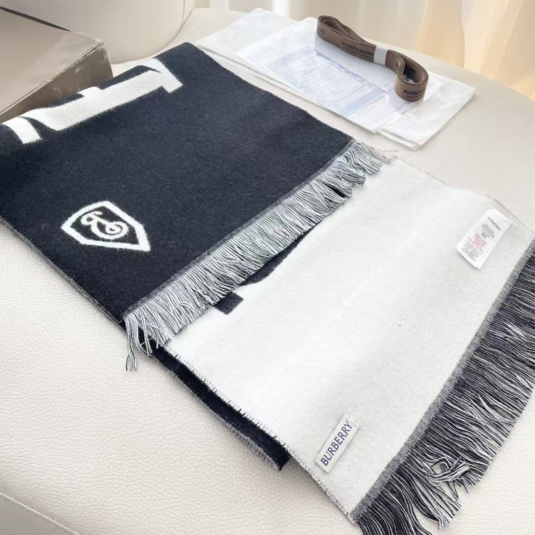 巴宝利💋新款到😍手慢🈚️抢‼️‼️👏💙顶级原单正品旷世绝美顶级高端货👼【绝对值得珍藏👍】👏香奈儿绝美百搭