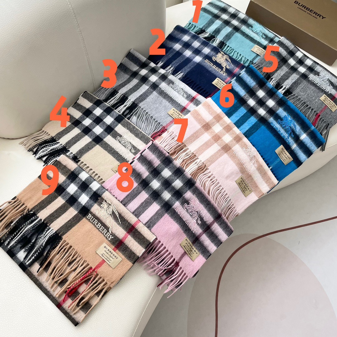 王牌口碑burberry深度水波纹经典羊绒格子围巾‼专柜最新品相，目前专柜都换上了新标👍经典中的经典.全