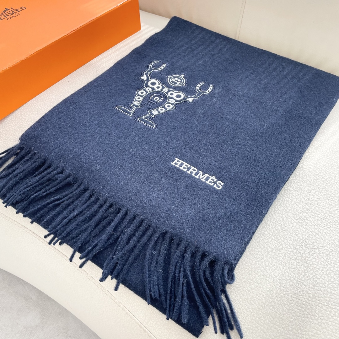 上新2025爱马仕男女款围巾且买且珍惜😍~都是出口订单所以比较难遇❤️东西讲究少而精😍好看的一定要收😎这