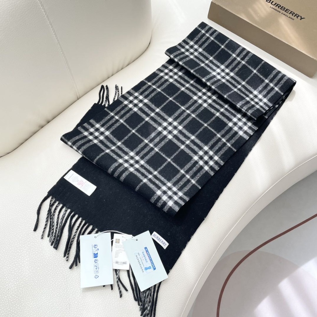 爆款上新 情侣款👍👍B家【经典战马】独家牛货🐂 奢华尽在尺寸之间，高端品质‼️具有超高羊绒品质才会被此品