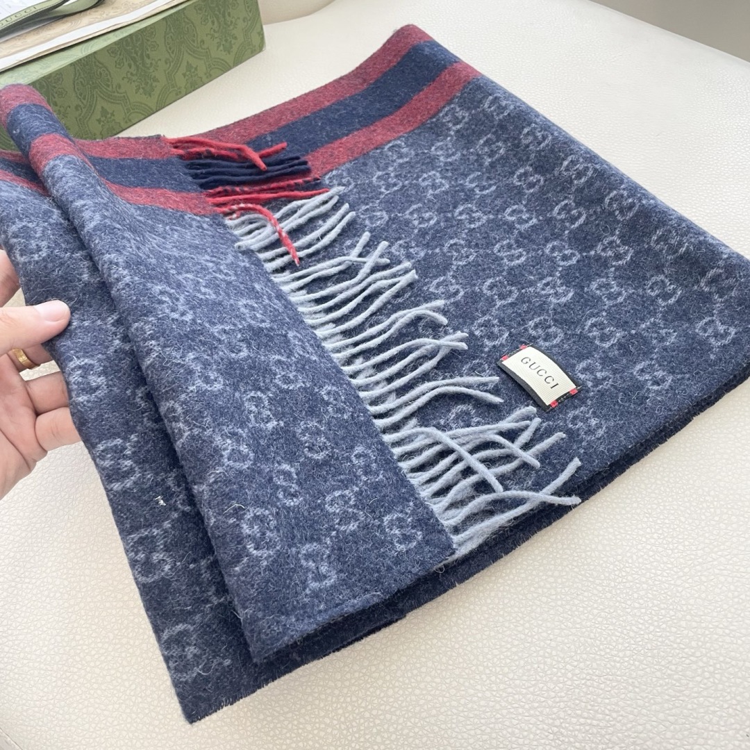 Gucci · 古奇经典羊绒披肩围巾❗来个硬货.麻溜的安排上.纯正出口❗原订单已经交货一批，其中一批刚过