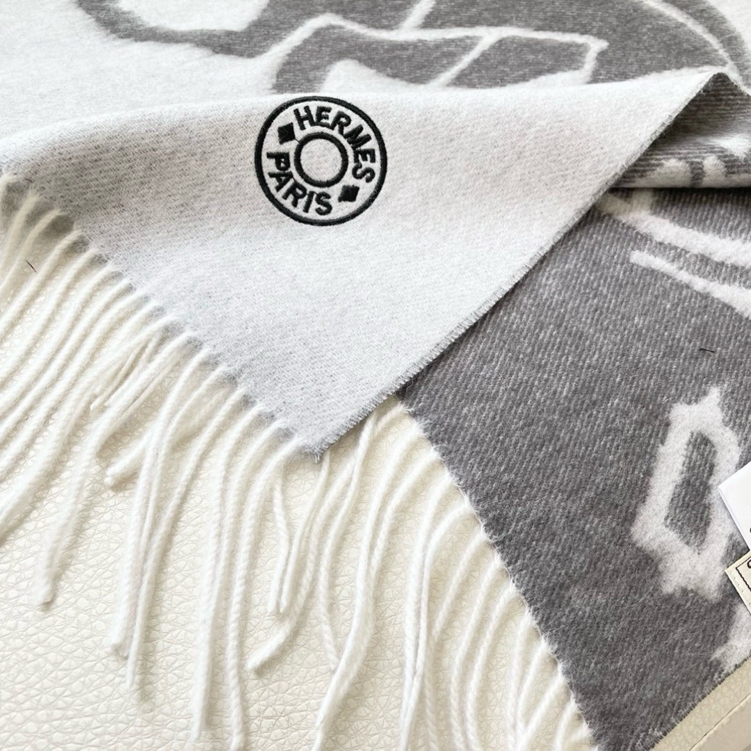 上新2025爱马仕男女款围巾且买且珍惜😍~都是出口订单所以比较难遇❤️东西讲究少而精😍好看的一定要收😎这