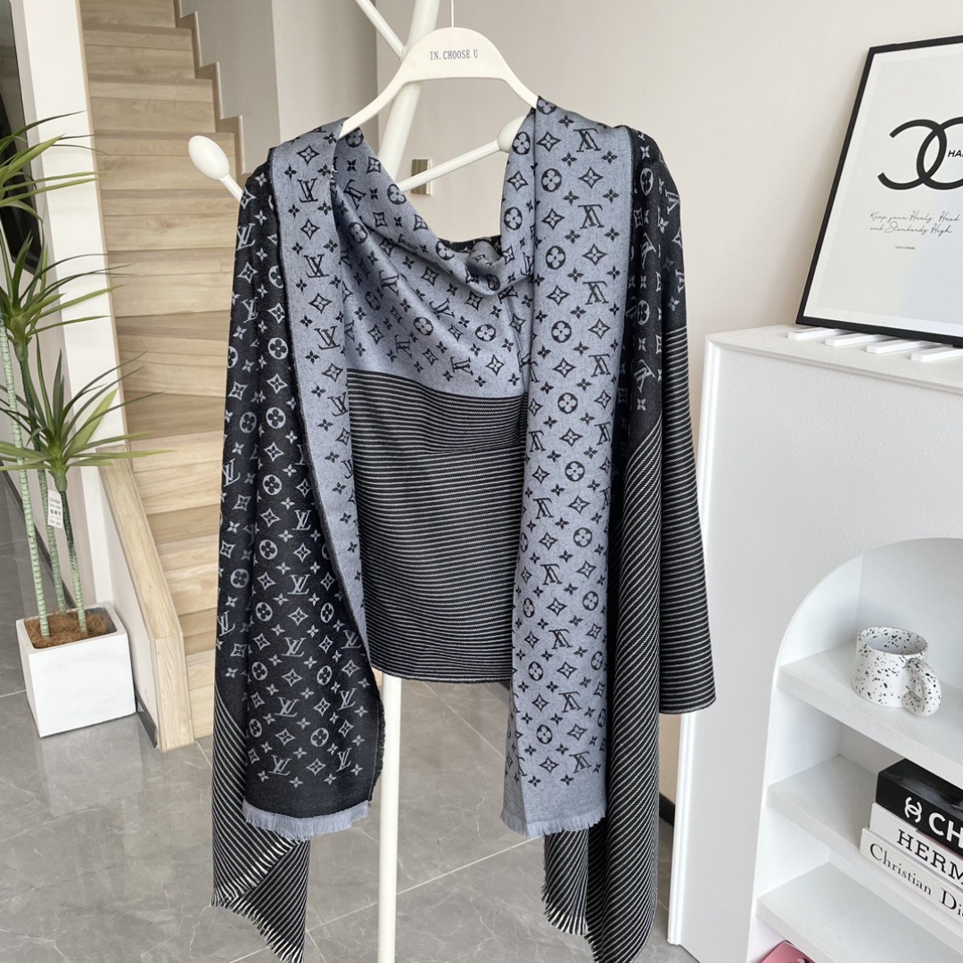 【围巾型号M71227】路易威登重磅原单，一模一样 LV专柜新色 出口境外。专柜的最新限量双面拼色‼️【