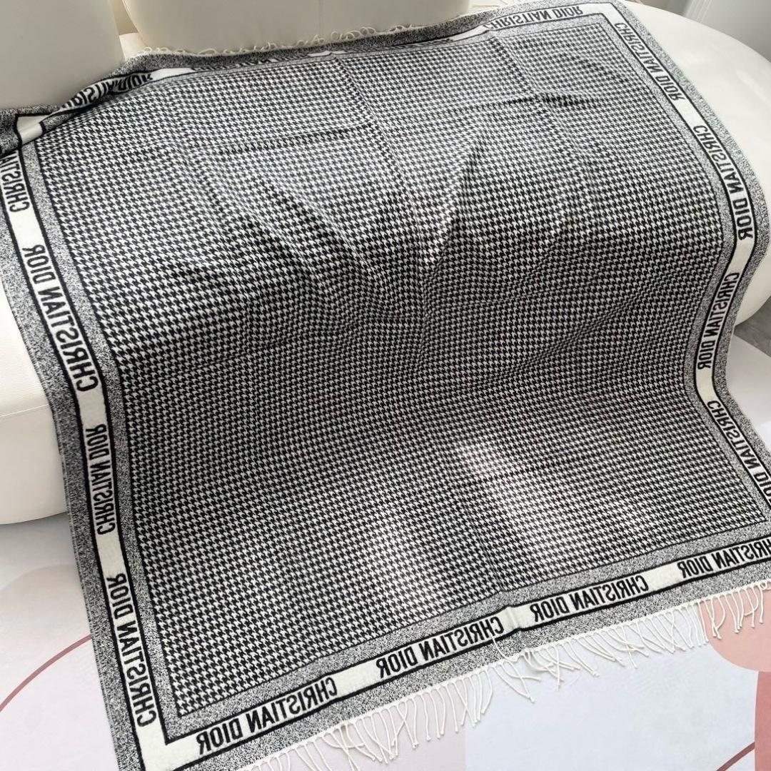 国内最好NO.1❗️~即将火爆代购圈，今年大披肩真的好火爆。，因为实物真的很震撼，绝逼好东西👍❗️Dio