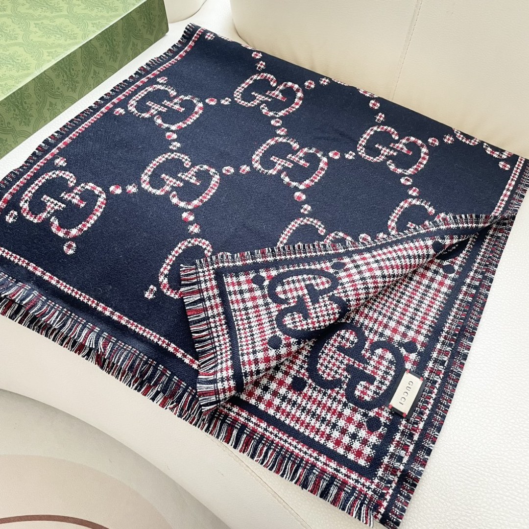 Gucci · 古奇经典羊绒披肩围巾❗来个硬货.麻溜的安排上.纯正出口❗原订单已经交货一批，其中一批刚过