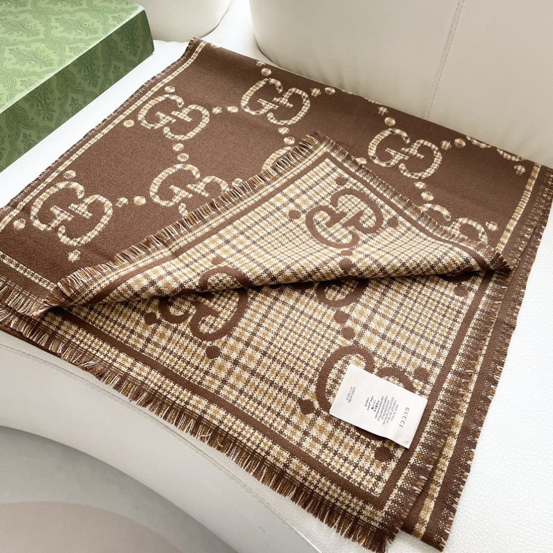Gucci · 古奇经典羊绒披肩围巾❗来个硬货.麻溜的安排上.纯正出口❗原订单已经交货一批，其中一批刚过