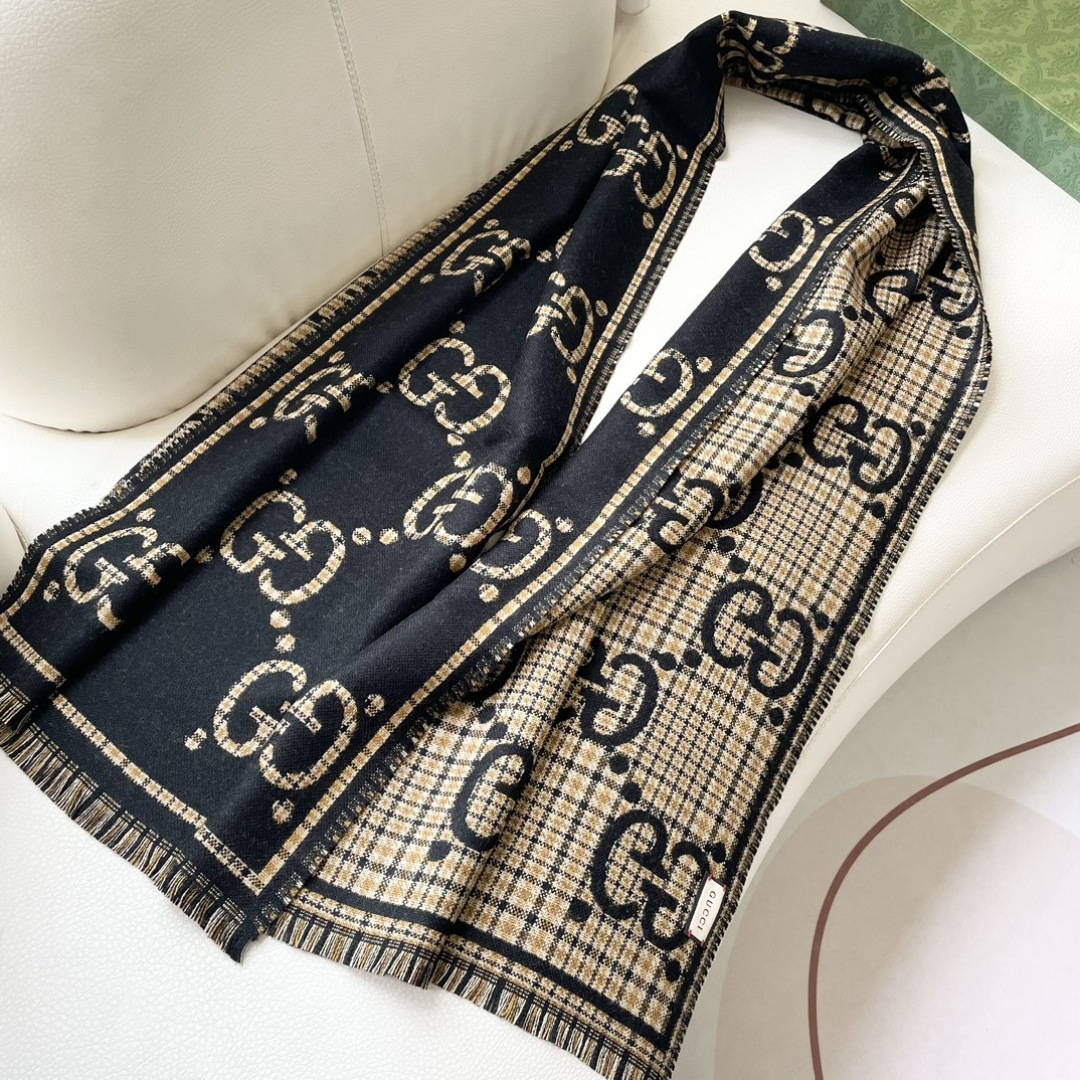 Gucci · 古奇经典羊绒披肩围巾❗来个硬货.麻溜的安排上.纯正出口❗原订单已经交货一批，其中一批刚过