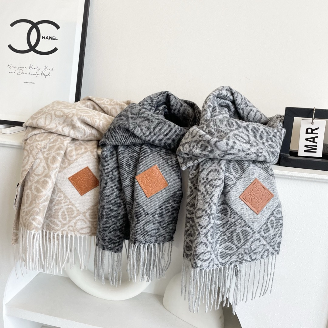 👑👑新款顶级原单中性款‼️罗意威【LW条纹长巾】很幸運拿到這個品牌的東西，真的不多見，很少在國內做訂單，