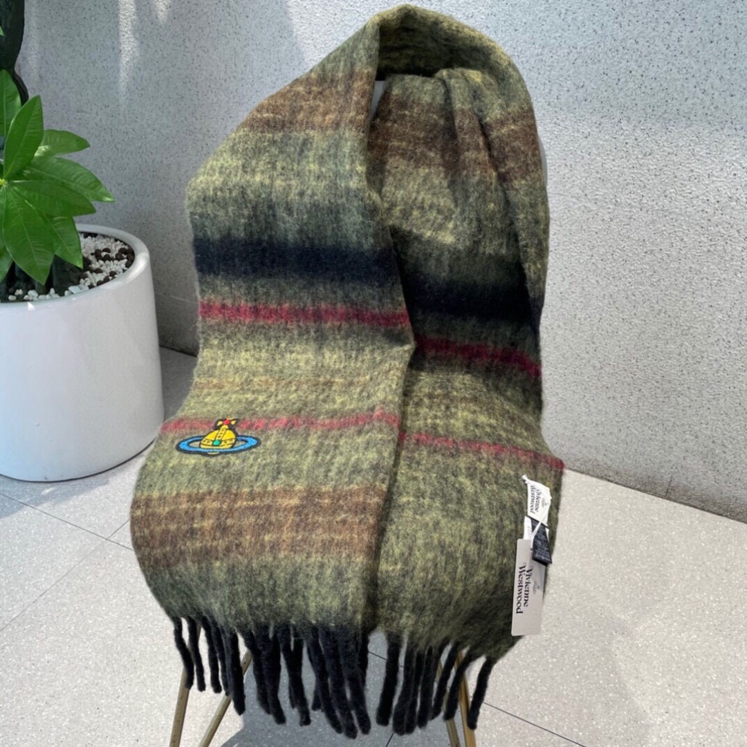 2025小红书走火爆款 𝐕𝐢𝐯𝐢𝐞𝐧𝐧𝐞 𝐖𝐞𝐬𝐭𝐰𝐨𝐨𝐝🪐✨经典大土星马海毛围巾 vivienne w