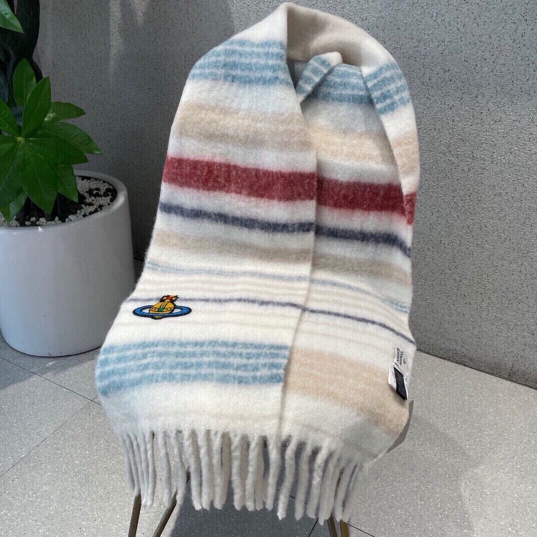 2025小红书走火爆款 𝐕𝐢𝐯𝐢𝐞𝐧𝐧𝐞 𝐖𝐞𝐬𝐭𝐰𝐨𝐨𝐝🪐✨经典大土星马海毛围巾 vivienne w