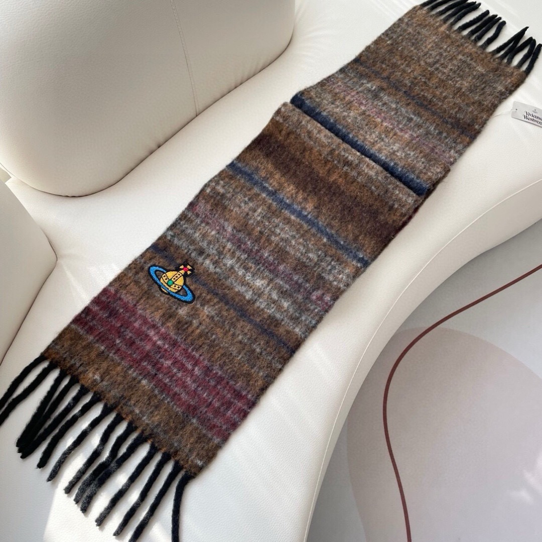 2025小红书走火爆款 𝐕𝐢𝐯𝐢𝐞𝐧𝐧𝐞 𝐖𝐞𝐬𝐭𝐰𝐨𝐨𝐝🪐✨经典大土星马海毛围巾 vivienne w