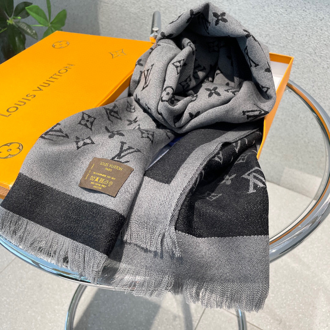 路易威登重磅原单，一模一样 LV专柜新色 出口境外。专柜的最新限量双面拼色‼️【限量版】品质极好,精工高