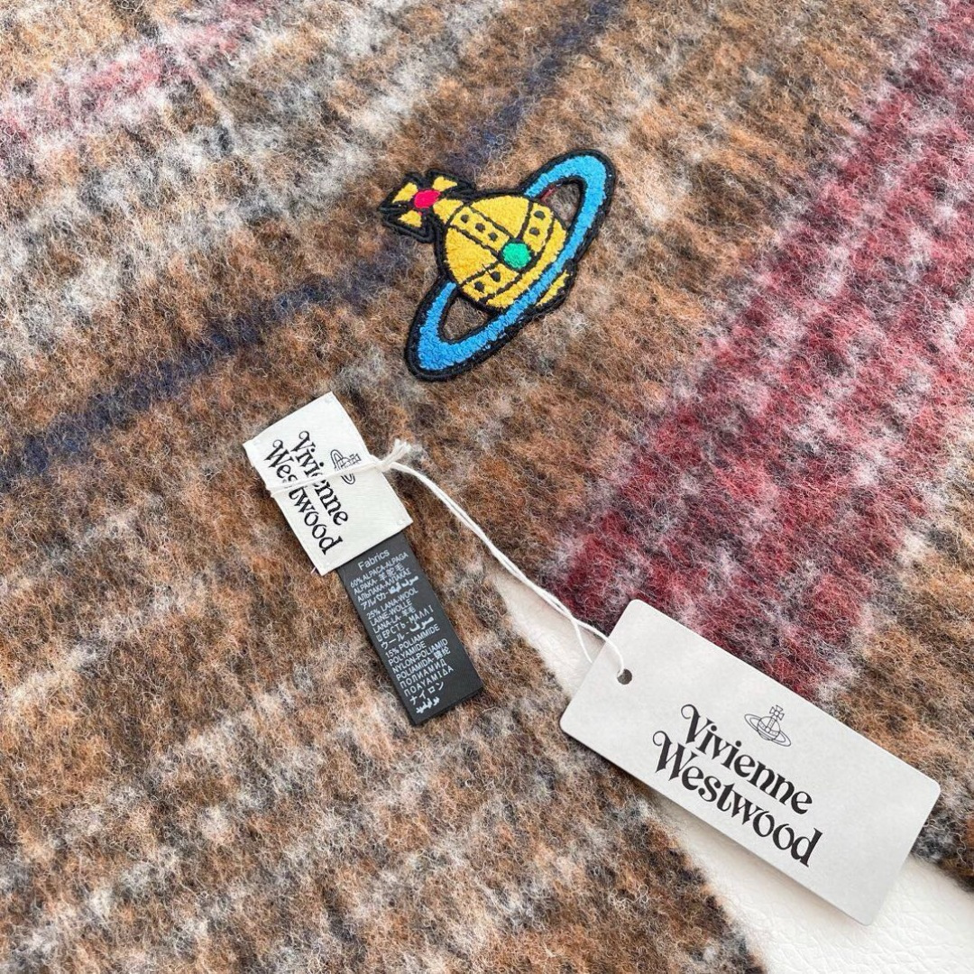 2025小红书走火爆款 𝐕𝐢𝐯𝐢𝐞𝐧𝐧𝐞 𝐖𝐞𝐬𝐭𝐰𝐨𝐨𝐝🪐✨经典大土星马海毛围巾 vivienne w