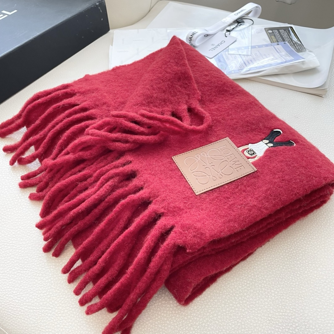 ❤️️2025年罗意威超美新款马海毛围巾！超级推荐入手！】质感好货！主打的马海毛围巾~据说超难买哦！！打